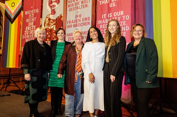 Barbara Carvalho receiving the Tony Sender Prize, December 2025